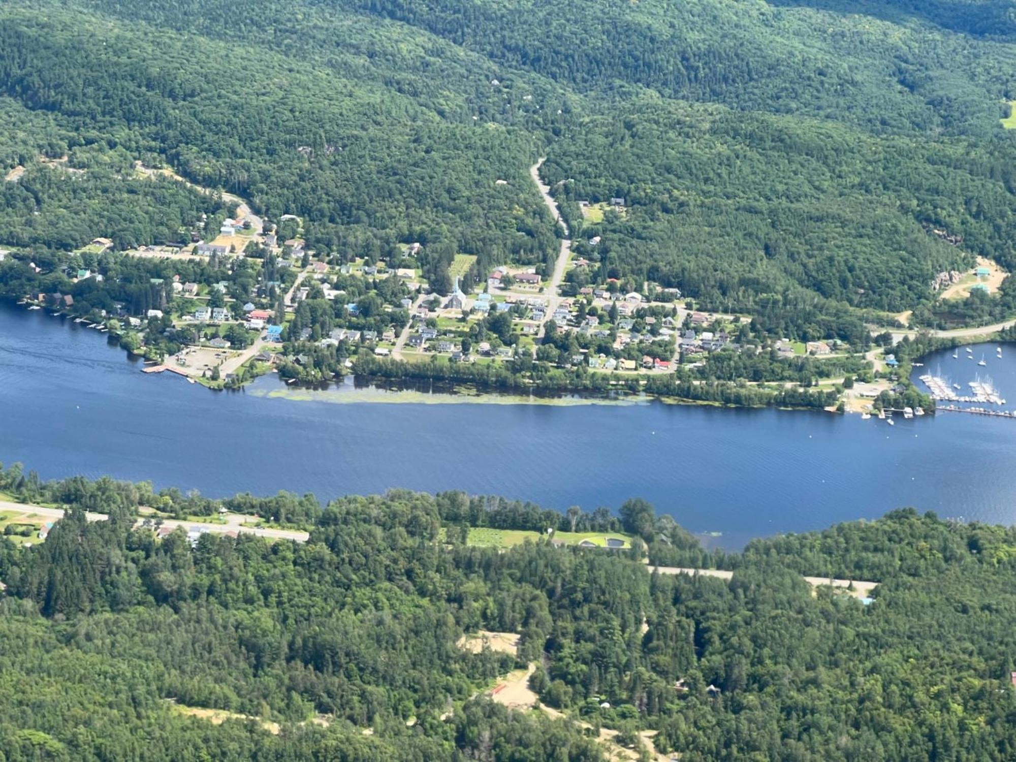 Le Petit Manoir Spa Et Vue Sur Riviere St Maurice Grandes Piles Exteriör bild